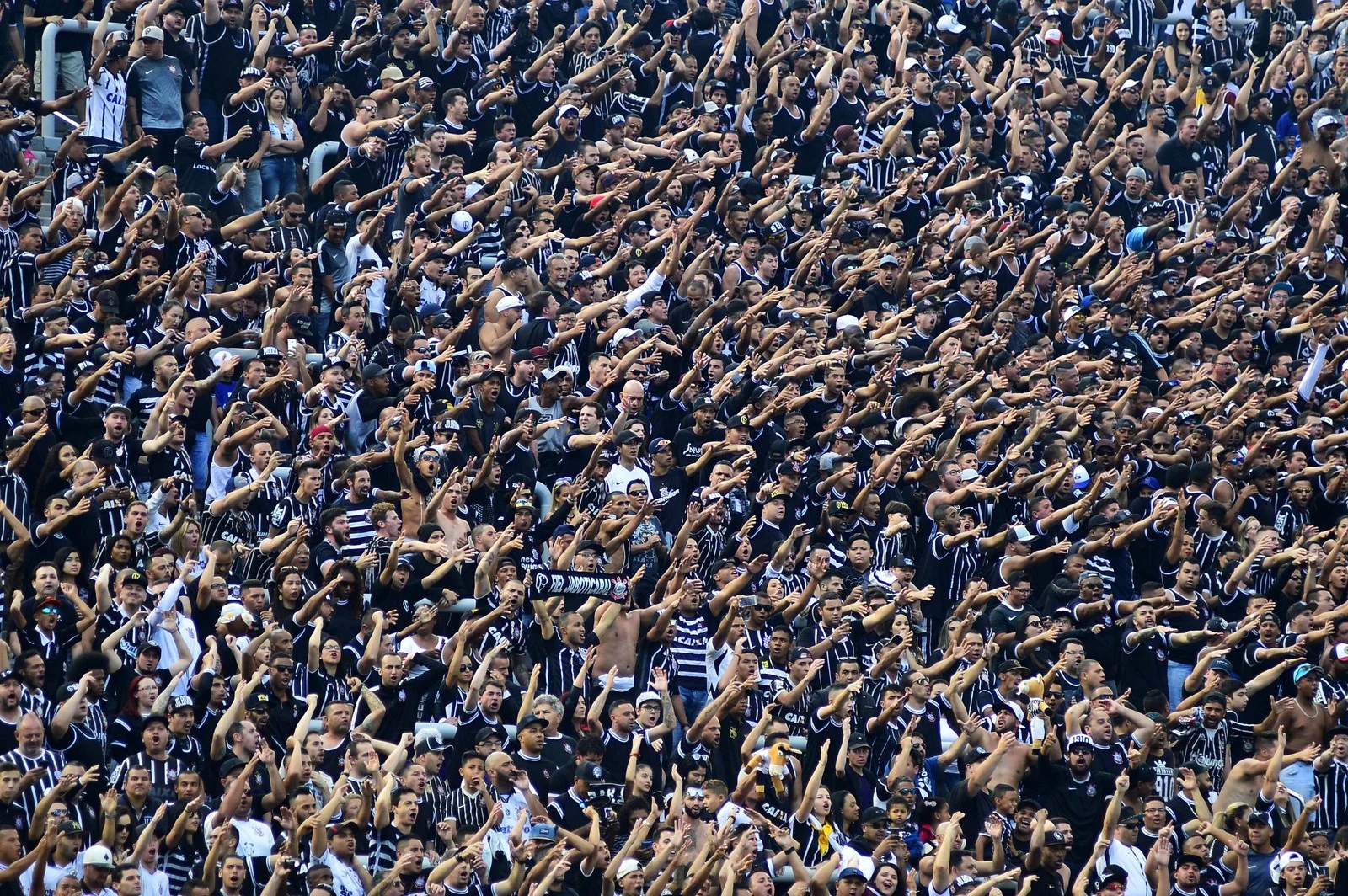 Corinthians passa o Palmeiras e assume liderança do ranking de público em 2017