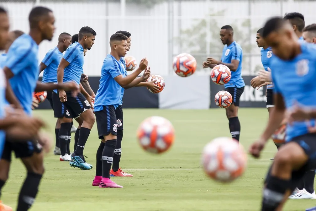 Com comando indefinido e jogos só em maio, sub-20 do Corinthians suspende treinos presenciais