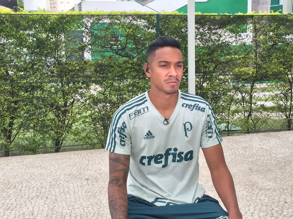 Antônio Carlos relembra passado em rivais e elogia tática do Palmeiras no clássico