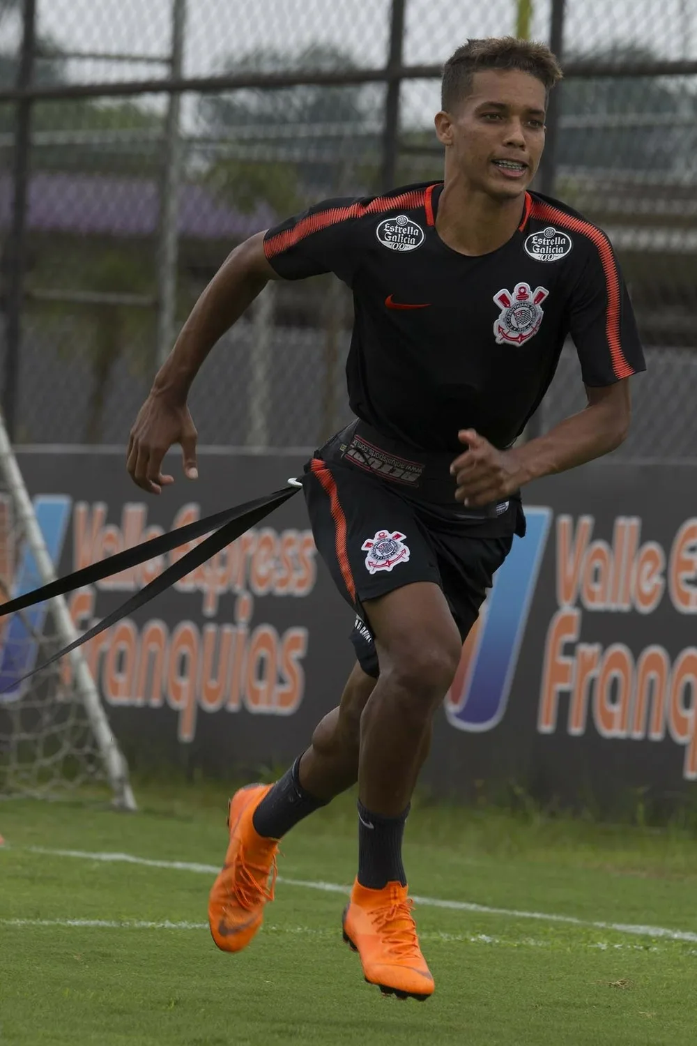 Alvo da China em janeiro, Pedrinho diz ter projeto no Corinthians