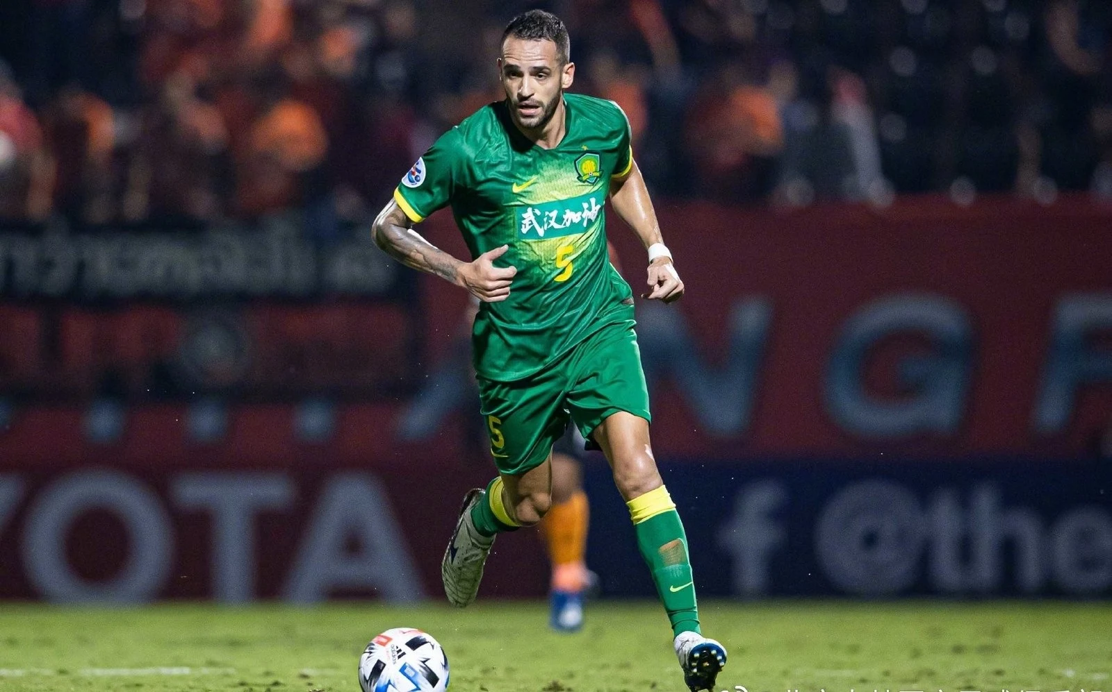 Renato Augusto pode voltar ao Corinthians? Entenda a situação do meia na China