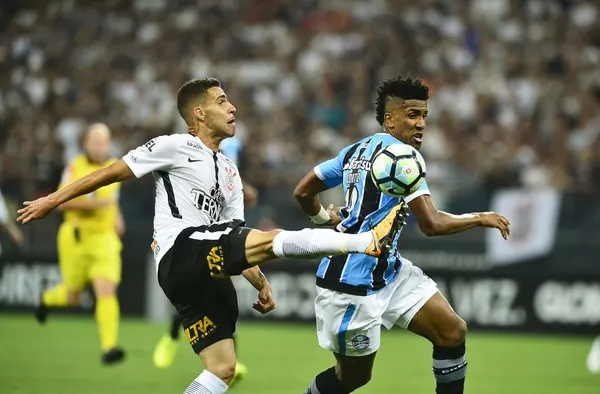 Atuações: Gabriel volta e é o melhor do Corinthians contra o Grêmio