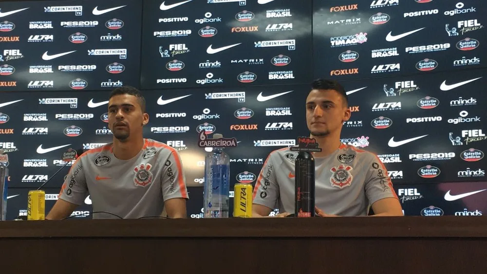 Crias do Terrão, Léo Santos e Mantuan se dizem acostumados com a pressão do Corinthians