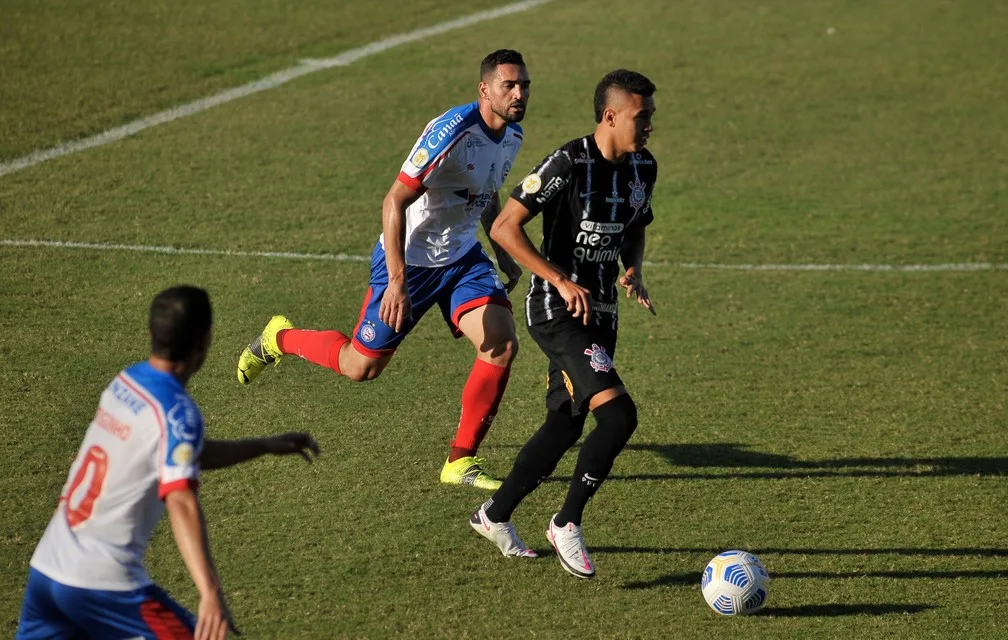 Após empate, Cantillo pede para Corinthians não deixar 