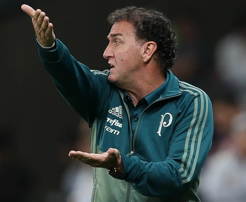 Com pouco tempo e perto da Libertadores, Cuca pode mudar Palmeiras no Brasileiro