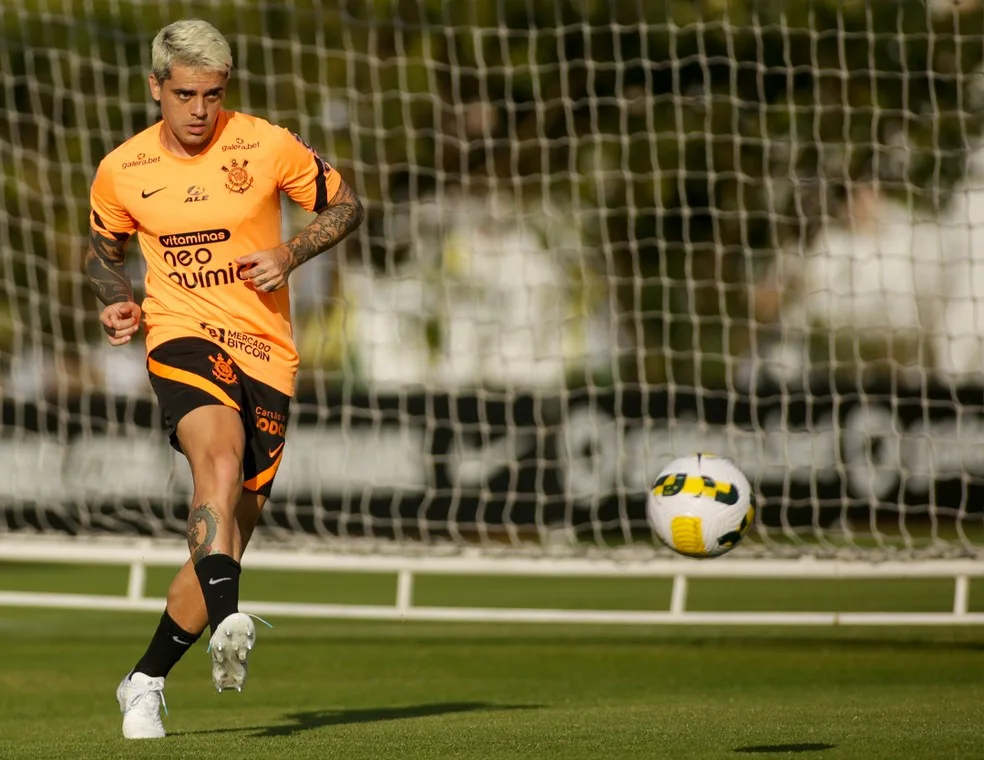 Fagner desfalcou o Corinthians em metade dos jogos da temporada, mas voltou ao time como se nunca tivesse saído