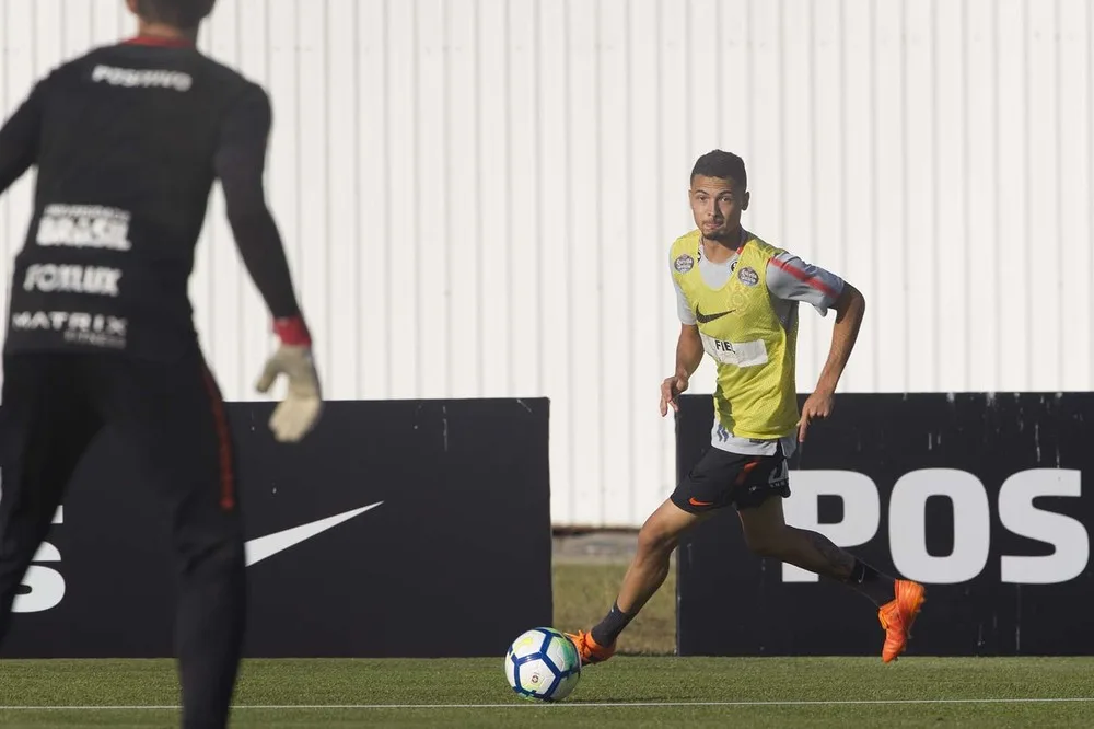 Made in ZL: Thiaguinho ganha primeiros minutos com Jair Ventura no Corinthians