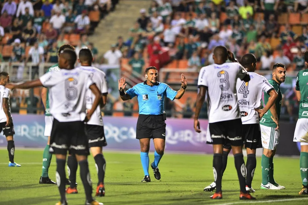 Ponte vai de algoz no Paulista a esperança do Palmeiras para segurar o Corinthians