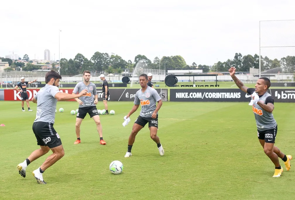 Escalação do Corinthians: Vagner Mancini promove coletivo em preparação para o clássico