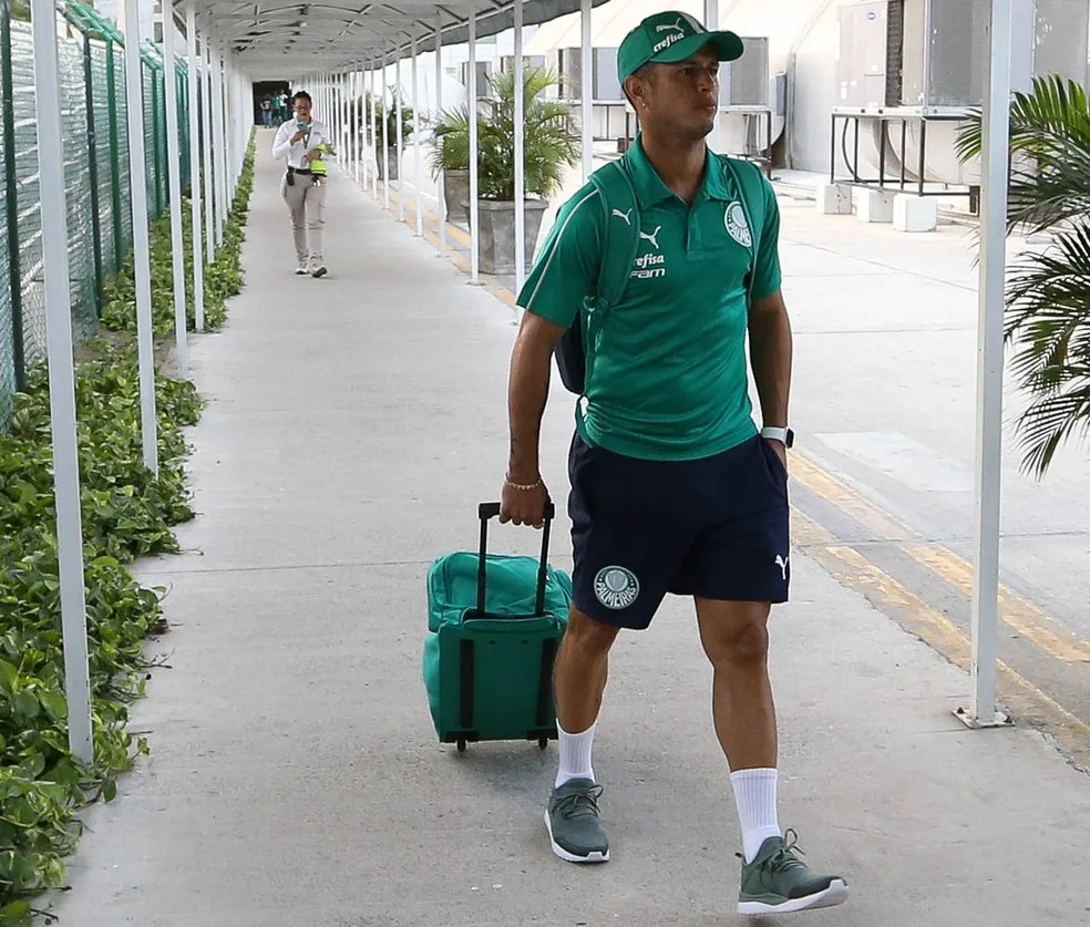 [ENQUETE] O Palmeiras fez bem em manter Guerra como atleta do clube?