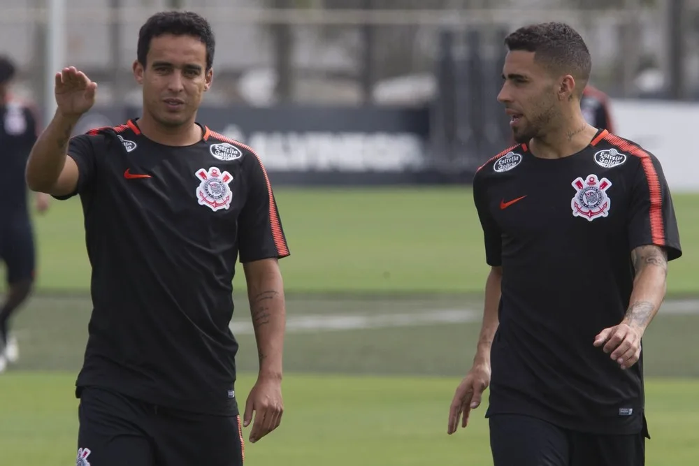 De olho no Dérbi: Corinthians enfrenta RB Brasil com três pendurados