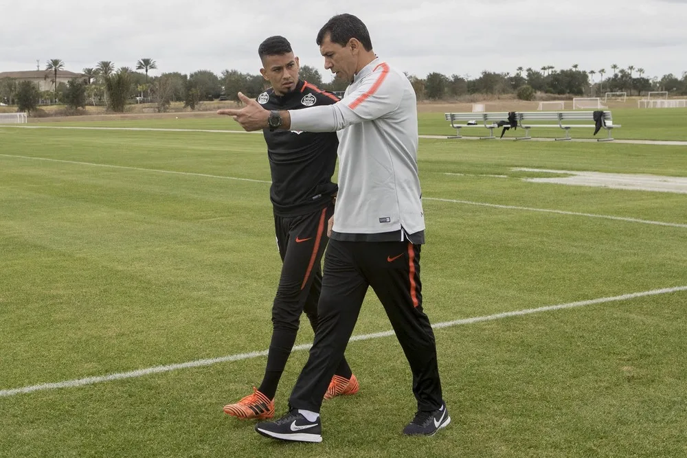 Lucca não quer ser moeda de troca do Corinthians: 