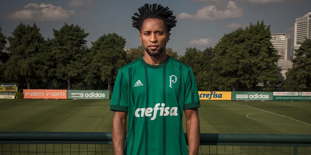 Com contrato até o fim do ano, Palmeiras pode mudar fornecedora de uniforme