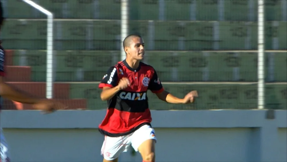  Flamengo faz 3 a 1 no Palmeiras e é primeiro finalista da Taça BH Sub-17