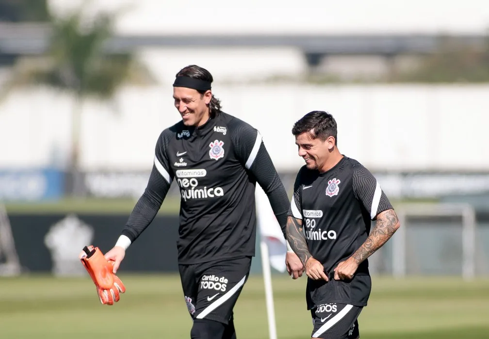 Corinthians mira peças importantes e planeja renovações ao fim do Brasileirão