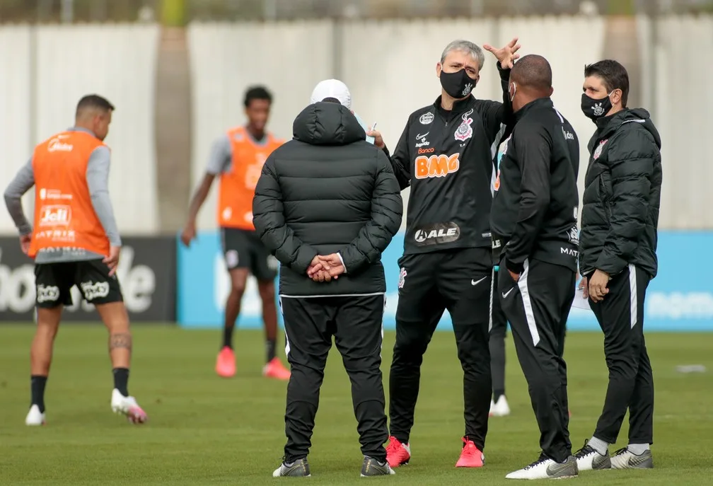 Corinthians mantém trabalho no Cifut à distância aproveita tecnologia do CT para análises dos treinos