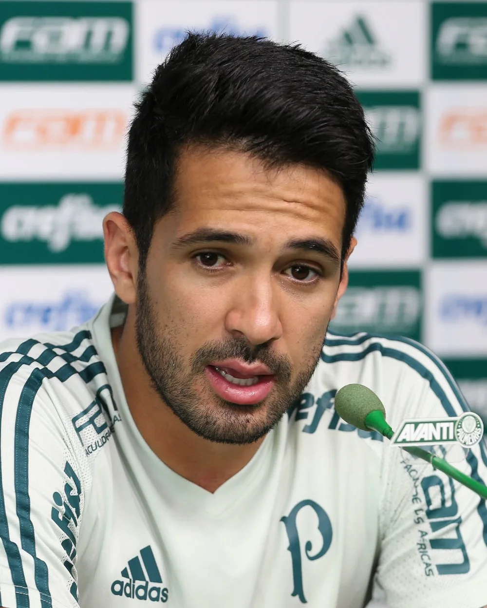 Luan vê procura do Palmeiras por reforços como motivação