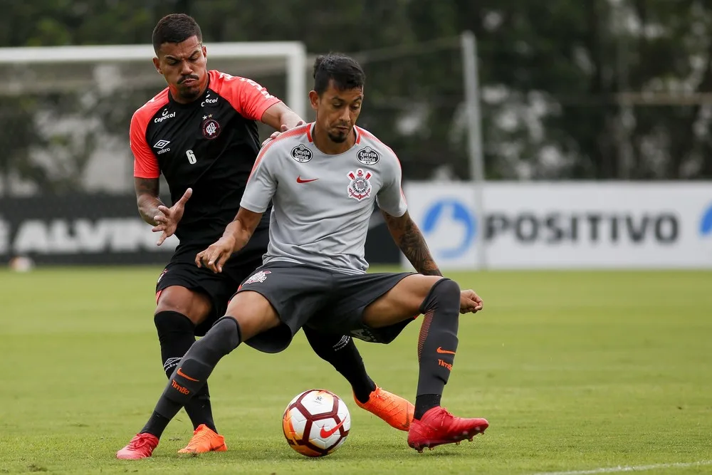 Atlético-PR vence jogo-treino contra os reservas do Corinthians em São Paulo