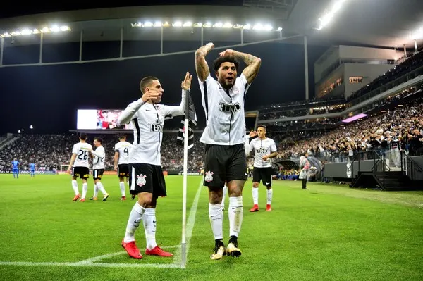 Corinthians chega a 99% de chance de título; Sport se complica na luta contra Z-4