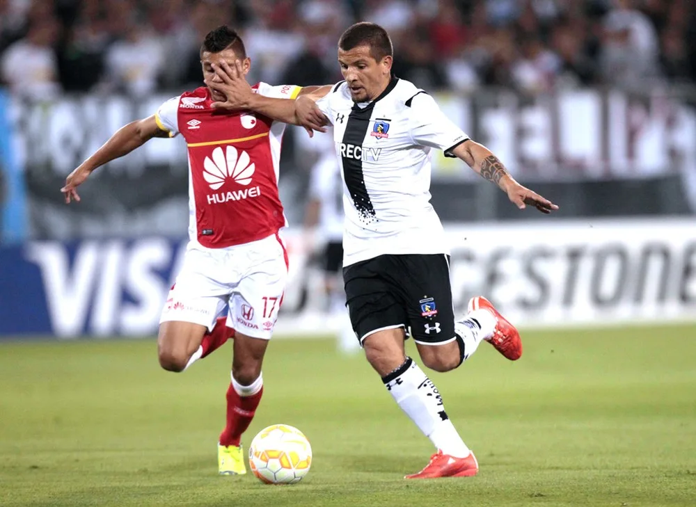 Titular do Santos, Vecchio foi contratado pelo Corinthians, mas nunca jogou