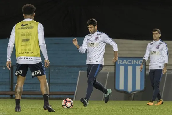 Intensidade e paciência: como o Corinthians tenta vaga contra o Racing