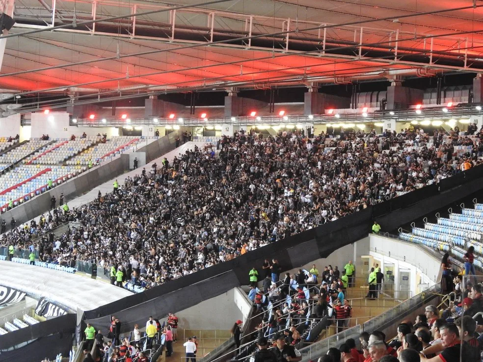 Ingressos a venda para o jogo contra o Maracanã