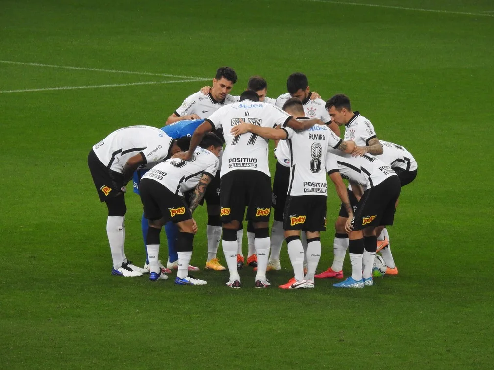 Corinthians tem dois confrontos diretos e enfrenta o Flamengo em sequência 