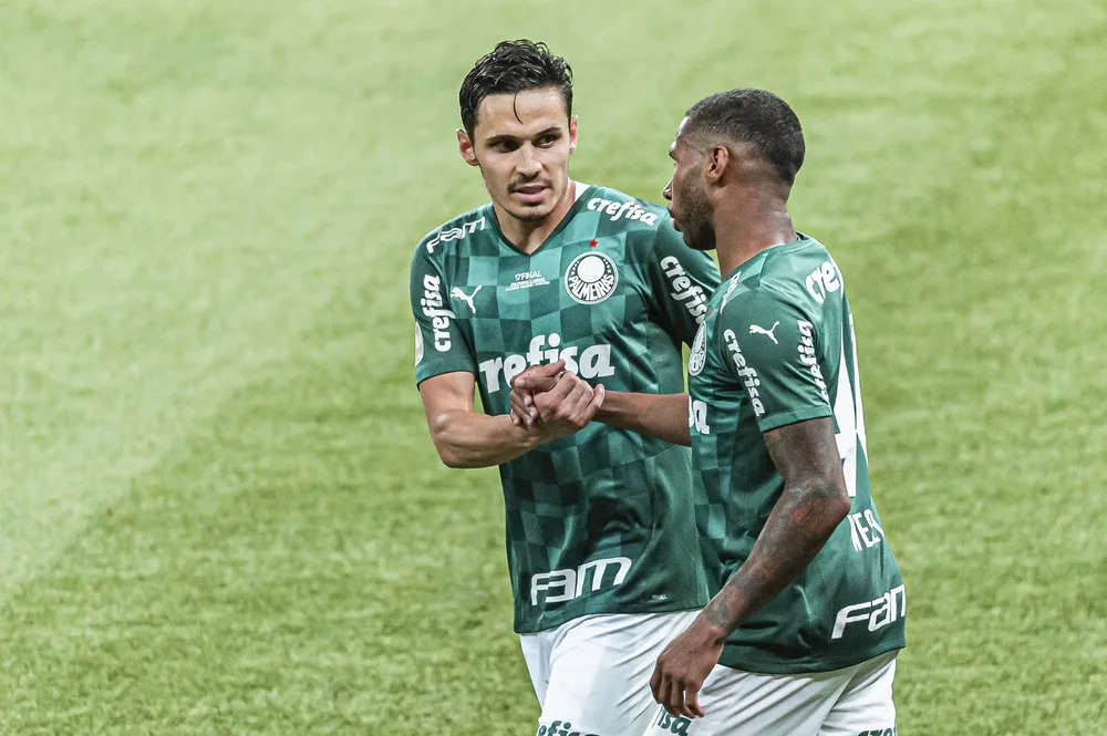 Só dá Palmeiras! Raphael Veiga ganha prêmio de craque da Copa do Brasil, e Weverton de melhor goleiro