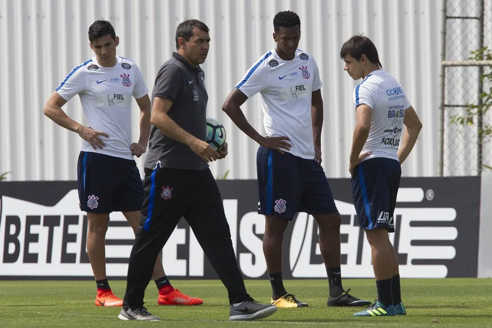 Paciência, lado esquerdo e Jô: os caminhos para o Corinthians vencer o Santos