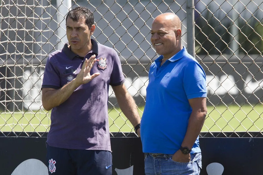 Corinthians se anima por possível volta de Carille, junto com 