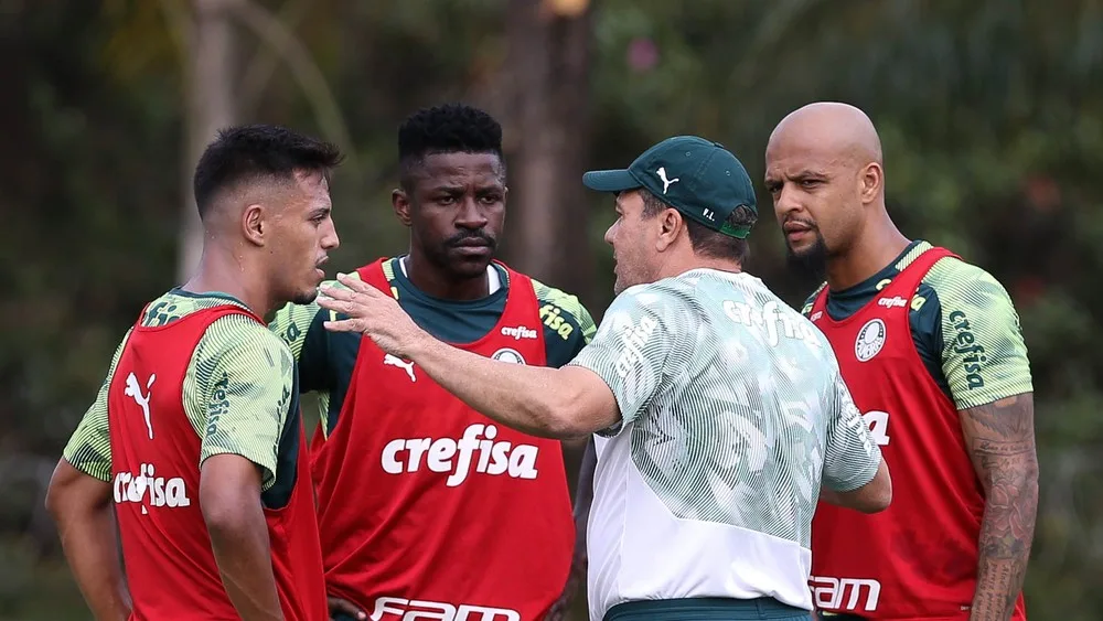 Base, reforços e testes: Luxemburgo comenta balanço do primeiro mês frente o Palmeiras