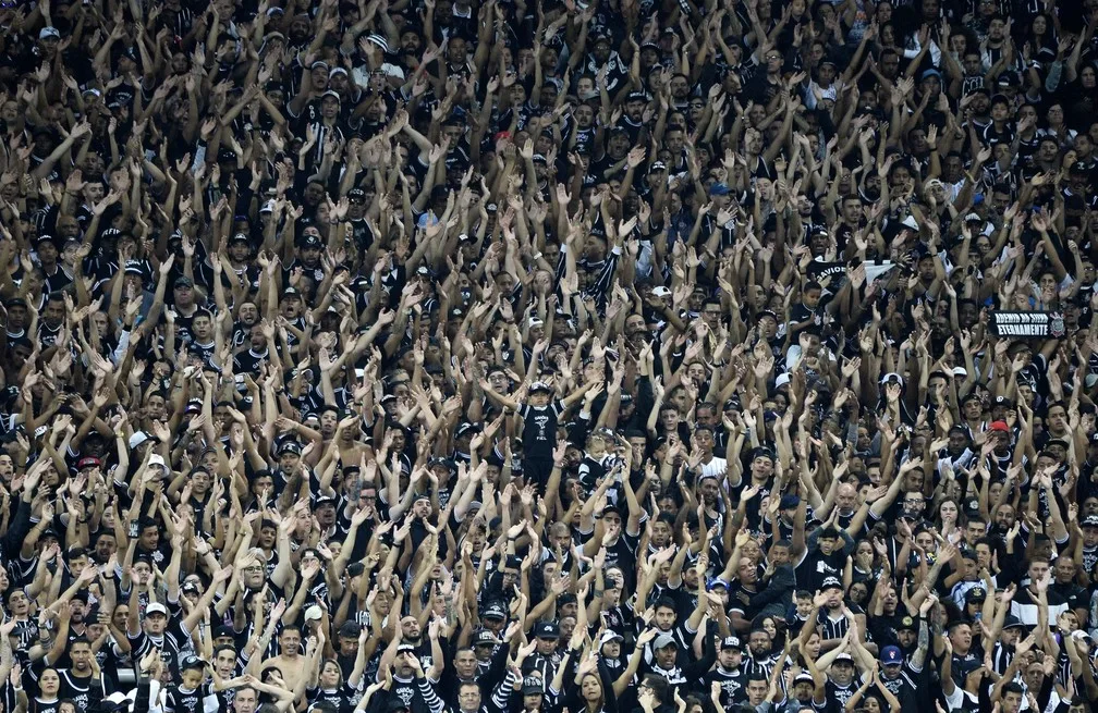 Marketing do Corinthians projeta mais ganhos com patrocínio e retomada dos sócios-torcedores