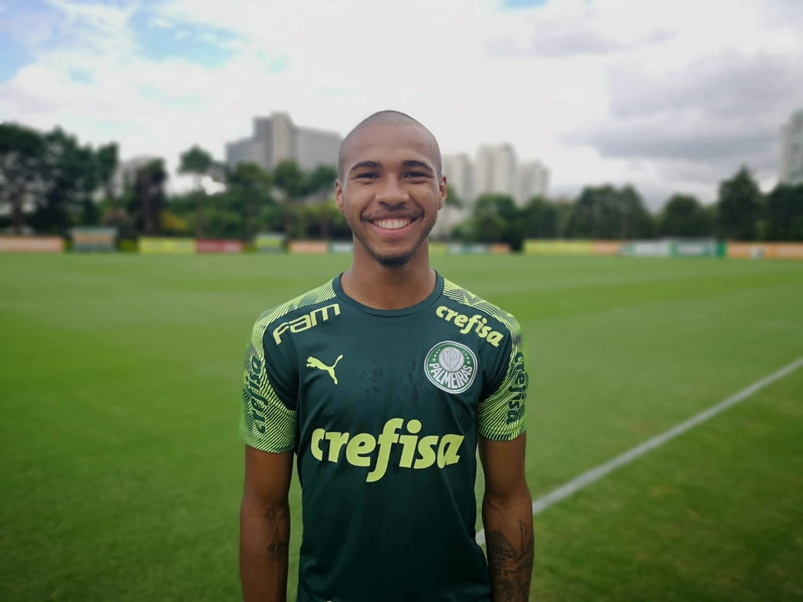 Dismetria (e alegria) nas pernas: Wesley cresce no Palmeiras e sonha com Libertadores