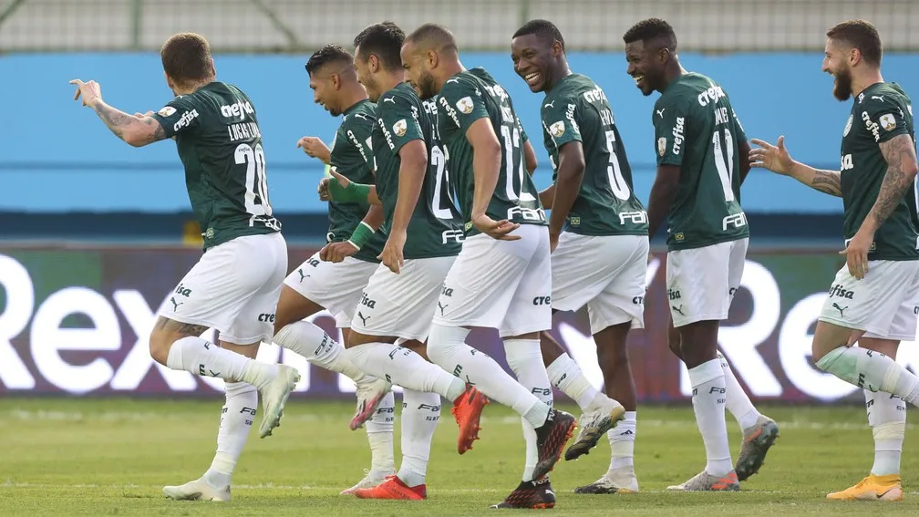 Palmeiras desfalcado mostra que é 