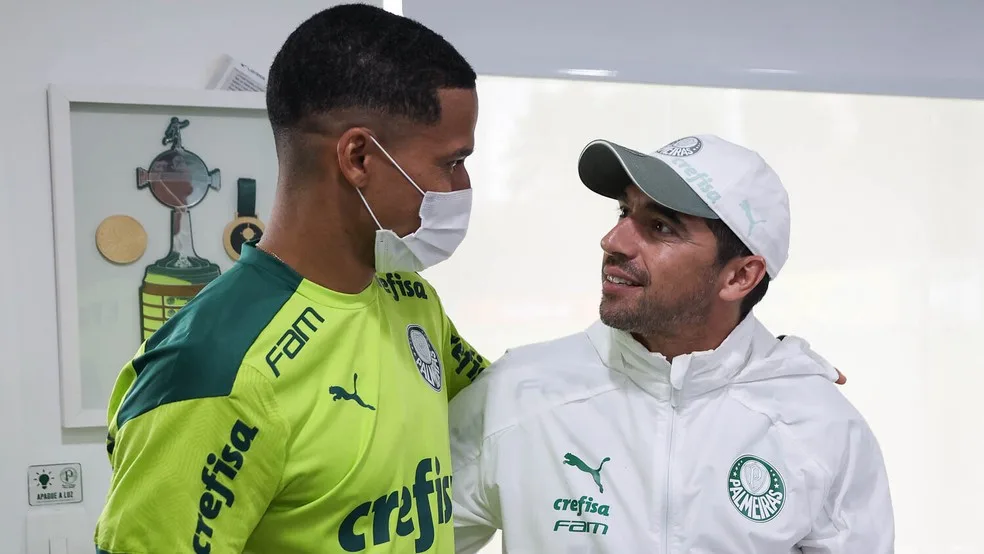 Murilo é recepcionado por Abel Ferreira e fala sobre 