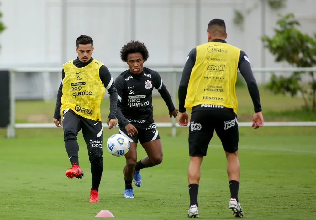 Escalação do Corinthians: Adson participa de parte de treino, e Timão se prepara para Dérbi