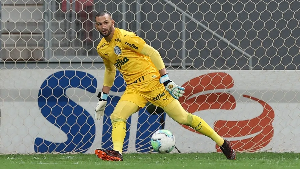 Weverton fala sobre gol contra e crê que Palmeiras segue confiante apesar da derrota: 