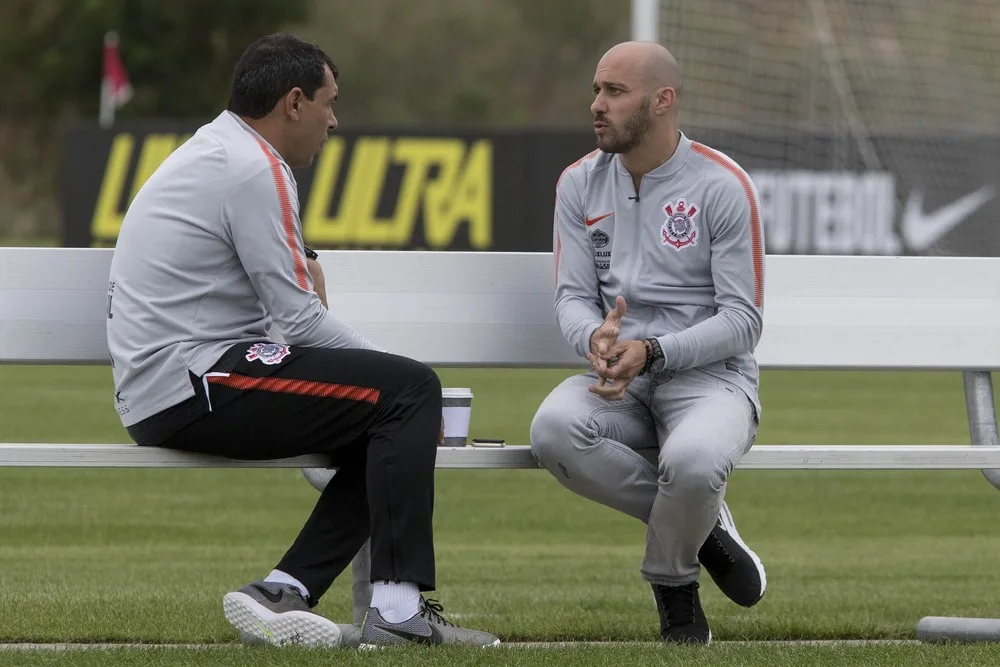 Ficam ou saem? O futuro de Carille e Alessandro após a eleição no Corinthians