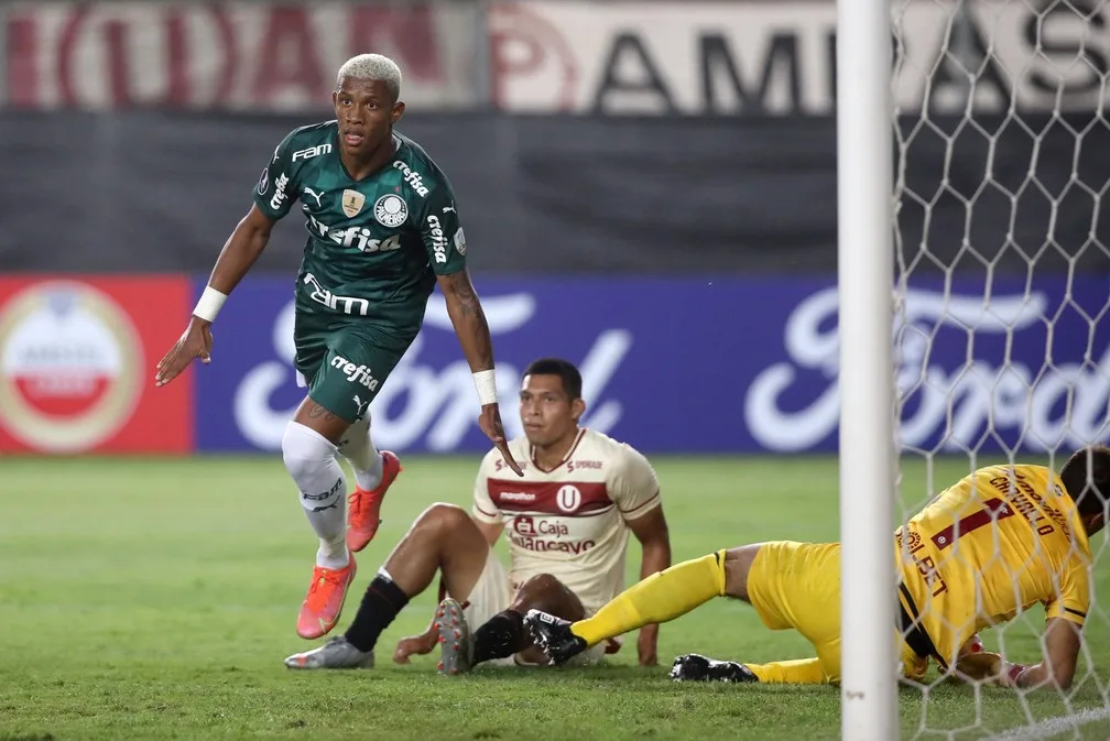 Mesmo com susto, Palmeiras vence e apresenta boas novidades em estreia