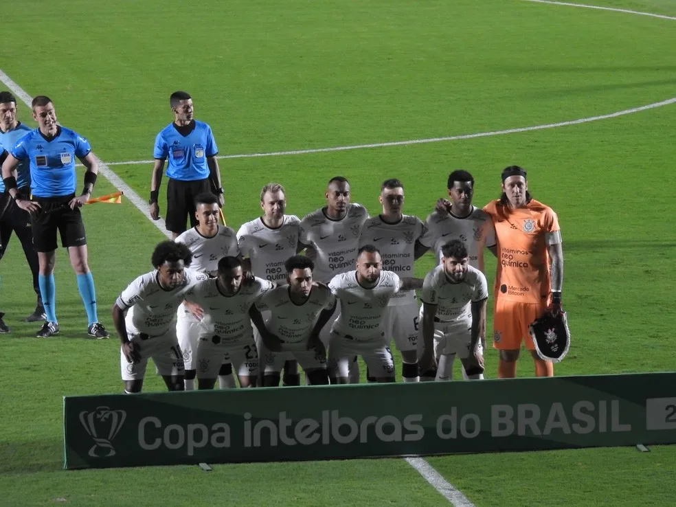 Confira as notas dos jogadores do Corinthians após a derrota para o Atlético-GO