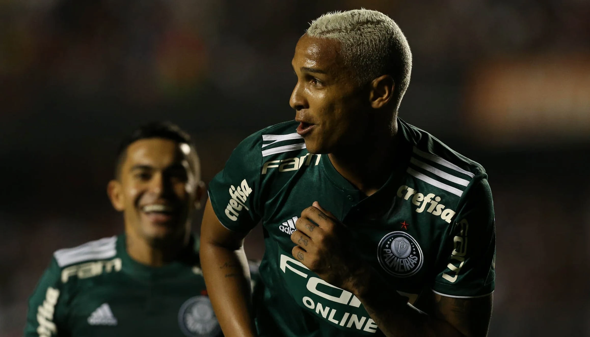 Atacante admite erros recentes no Palmeiras e repete Chaves: 