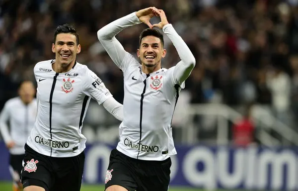 Marca de duas faltas cometidas consagra fair play do Corinthians; veja números