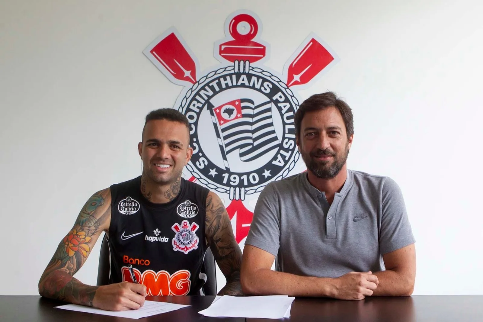 Luan assina contrato de quatro temporadas com o Corinthians: 