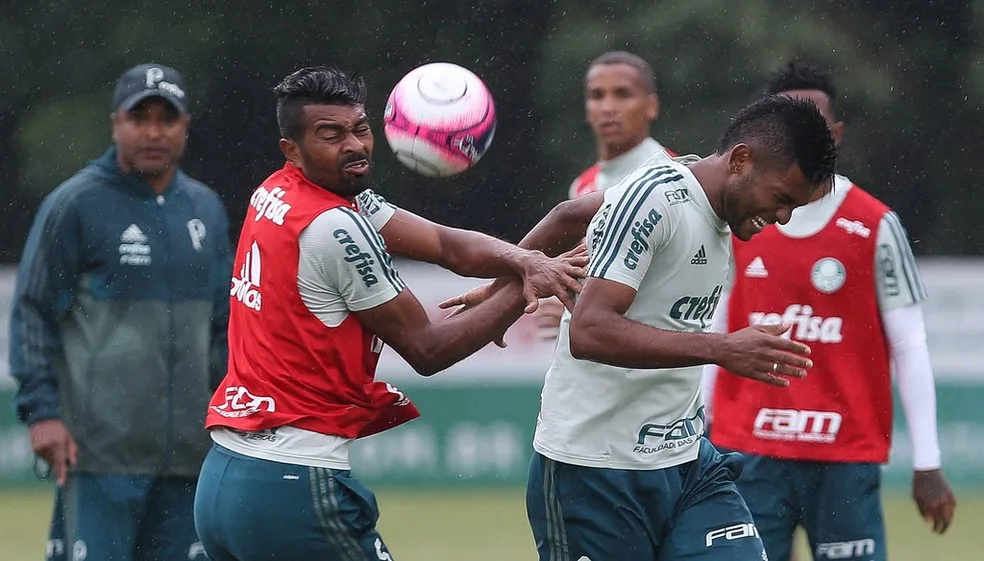 Verdão aprimora bolas paradas e realiza treino técnico na Academia