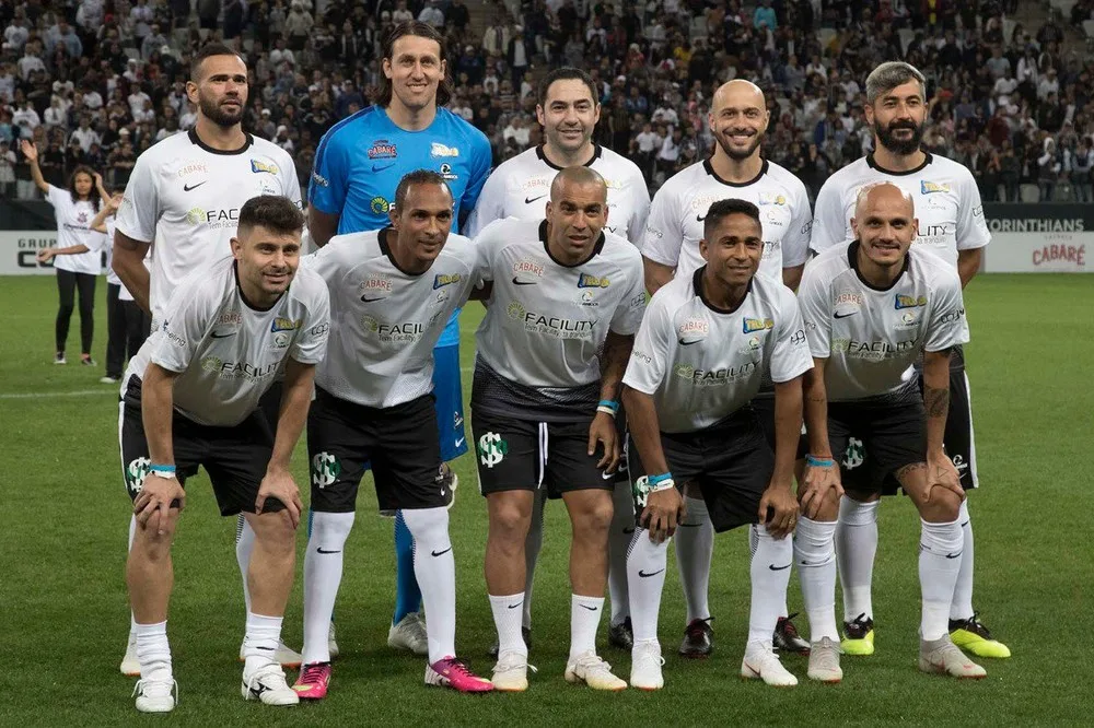 Em despedida, Sheik reúne campeões da Libertadores e cogita cargo no Timão