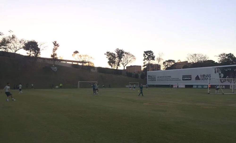  Palmeiras encerra preparação em BH com treino fechado, rachão e pênaltis