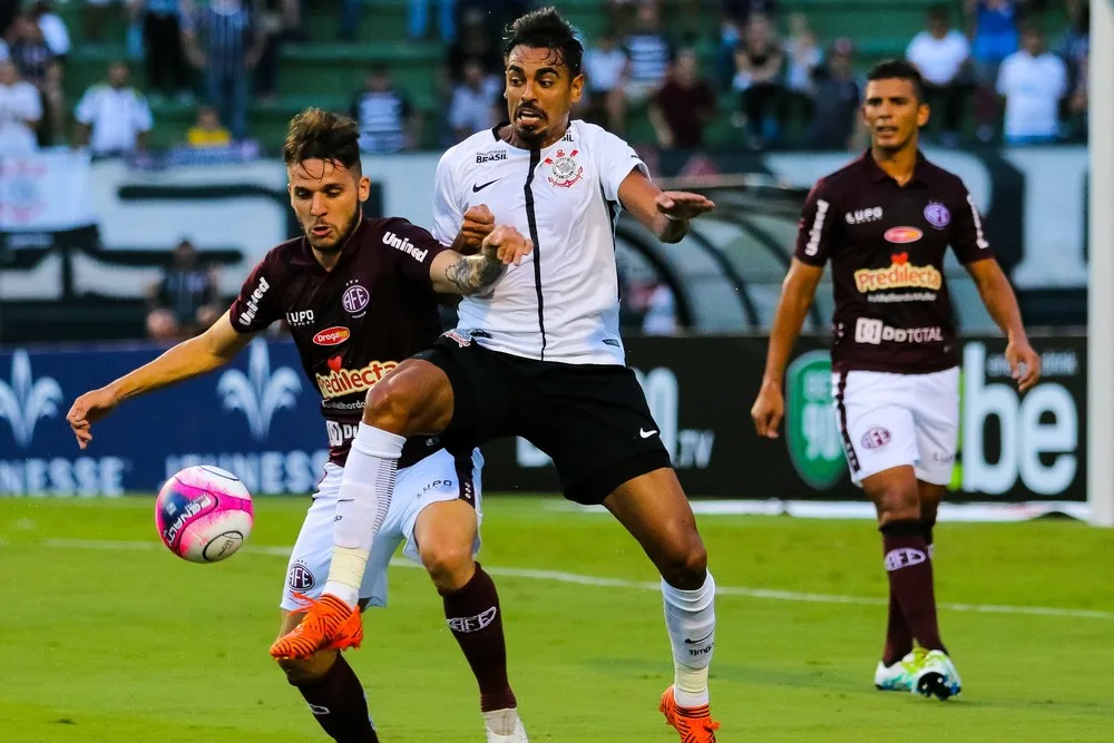 Possível titular do Corinthians no clássico, Júnior Dutra quer gol para mudar história