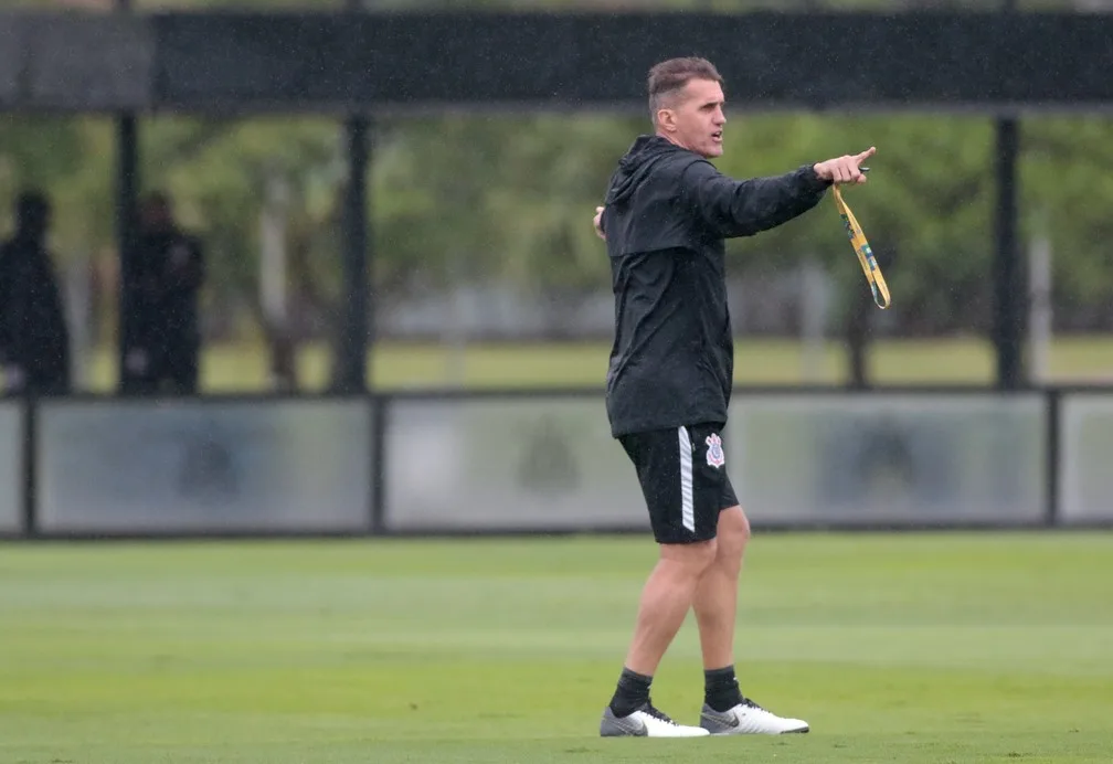 Corinthians trabalha visando duelo com o Inter e Mancini define time; veja provável escalação