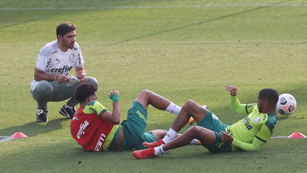 Escalação do Palmeiras: Veja quem vai para o jogo contra o galo 