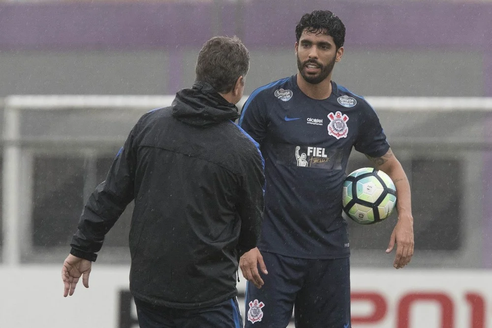 Corinthians espera ter Vilson ainda neste mês, mas Walter pode voltar só em março